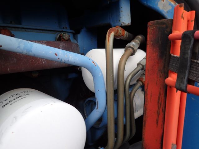 402876-28 FORD 8730 Reg: DML464
