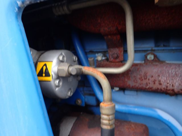 402876-30 FORD 8730 Reg: DML464