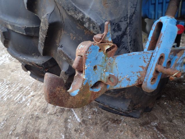 402876-38 FORD 8730 Reg: DML464
