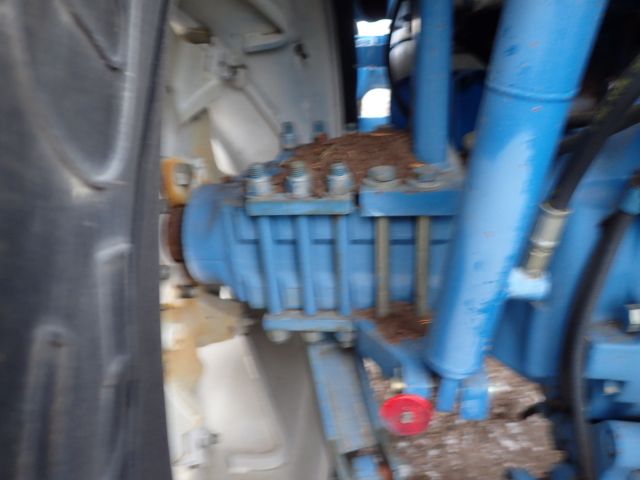402876-47 FORD 8730 Reg: DML464