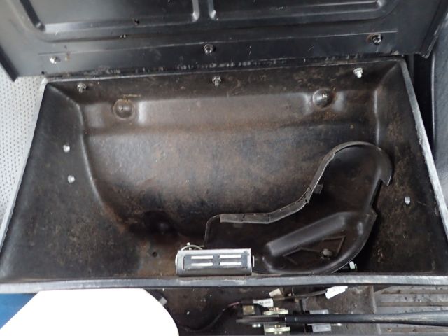 402876-78 FORD 8730 Reg: DML464