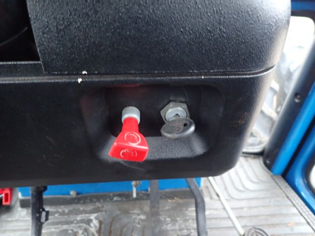 402876-80 FORD 8730 Reg: DML464