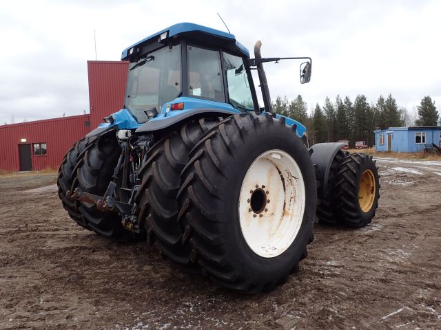 402880-5 NEW HOLLAND 8670 Reg: AGO388