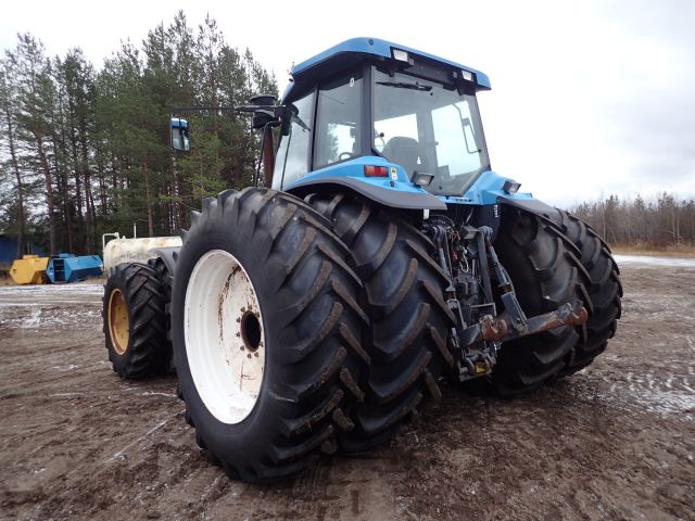 402880-7 NEW HOLLAND 8670 Reg: AGO388