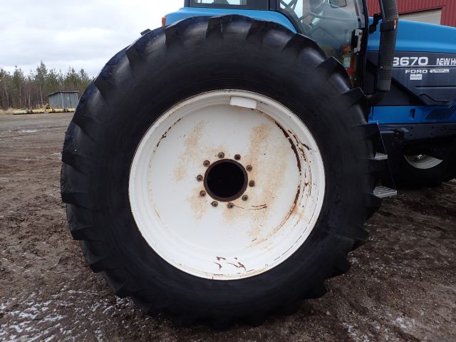 402880-13 NEW HOLLAND 8670 Reg: AGO388