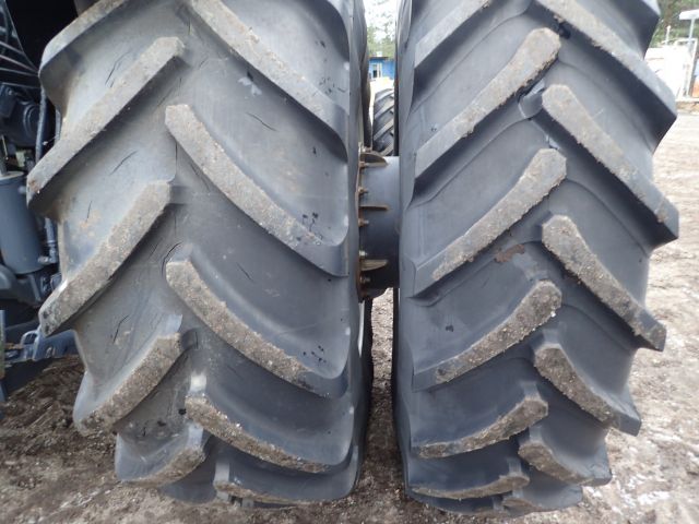 402880-14 NEW HOLLAND 8670 Reg: AGO388