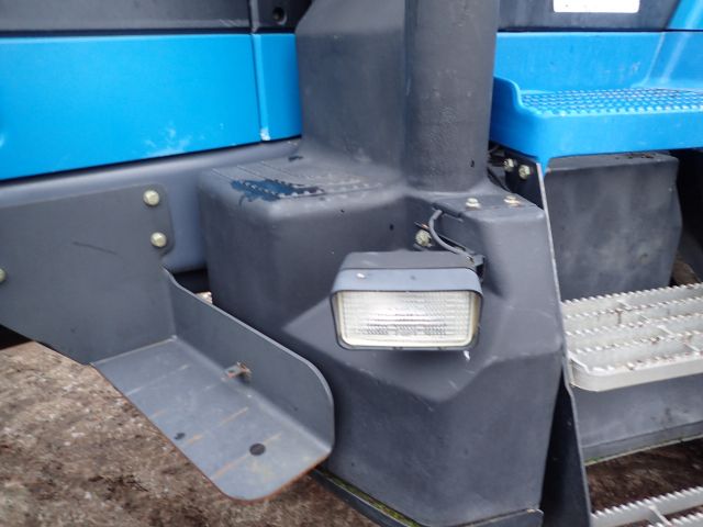 402880-29 NEW HOLLAND 8670 Reg: AGO388
