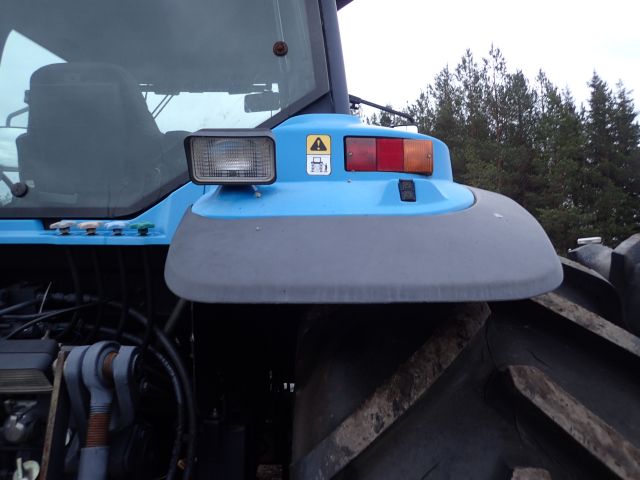 402880-35 NEW HOLLAND 8670 Reg: AGO388