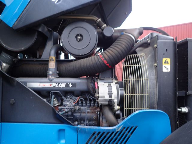 402880-59 NEW HOLLAND 8670 Reg: AGO388