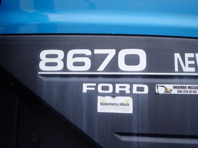 402880-73 NEW HOLLAND 8670 Reg: AGO388