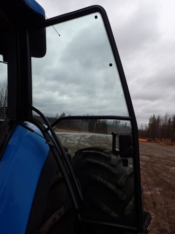 402880-77 NEW HOLLAND 8670 Reg: AGO388