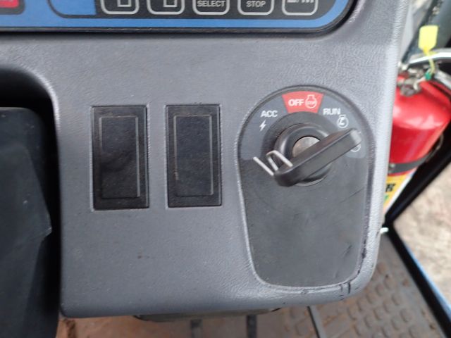 402880-92 NEW HOLLAND 8670 Reg: AGO388
