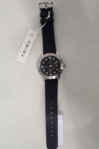 424374-6 Klocka Triwa, Skala, Inklusive frakt