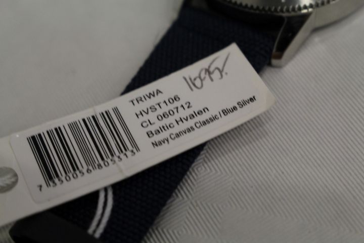 424374-9 Klocka Triwa, Skala, Inklusive frakt