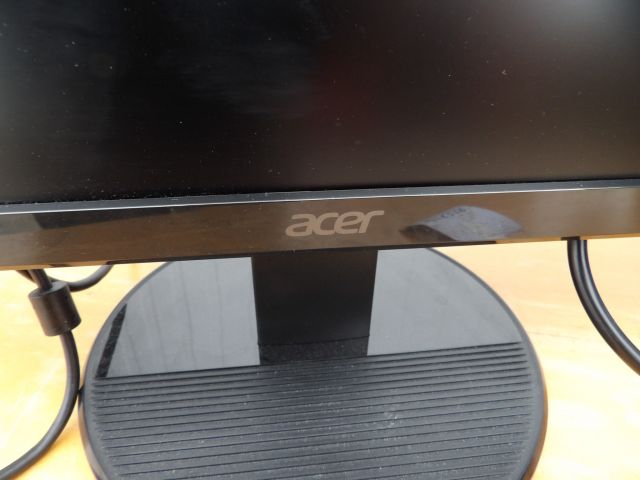 415318-2 2 pcs Computer Monitors Acer & Benq