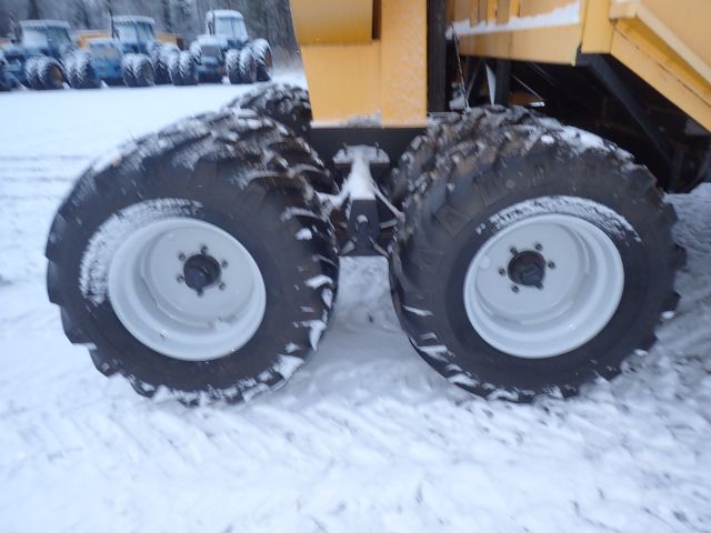 402887-9 RAUSSI Trailer