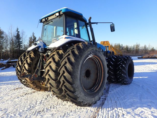 402877-5 NEW HOLLAND 8670 Reg: CHU840