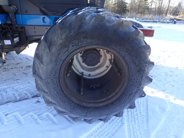 402877-15 NEW HOLLAND 8670 Reg: CHU840
