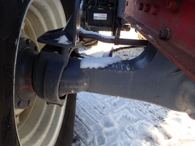 402877-23 NEW HOLLAND 8670 Reg: CHU840