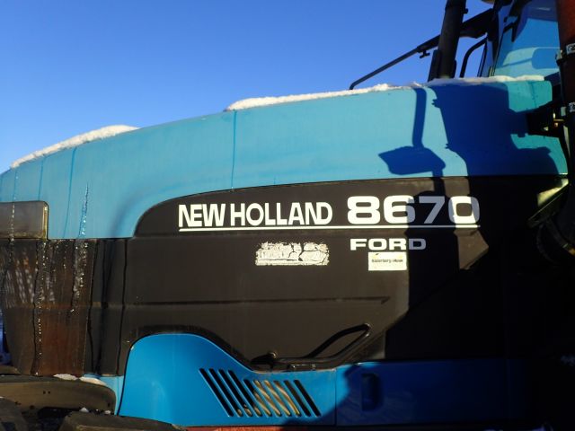 402877-26 NEW HOLLAND 8670 Reg: CHU840