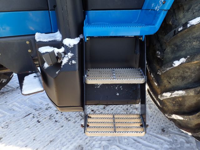 402877-29 NEW HOLLAND 8670 Reg: CHU840