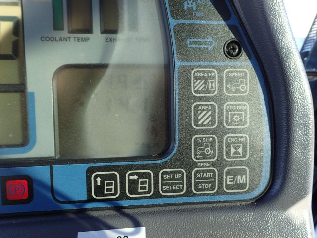 402877-68 NEW HOLLAND 8670 Reg: CHU840