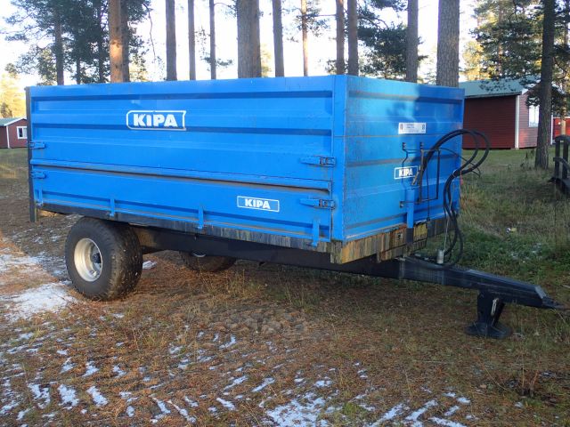 400003-1 Tractor caravan (Byske Camping)