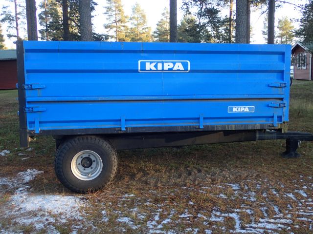 400003-2 Tractor caravan (Byske Camping)