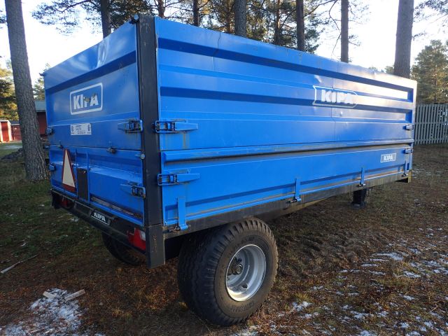 400003-3 Tractor caravan (Byske Camping)