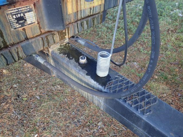 400003-11 Tractor caravan (Byske Camping)