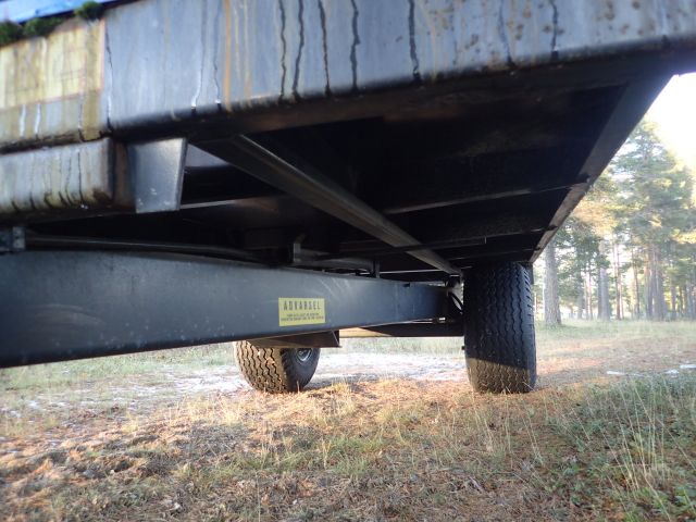 400003-14 Tractor caravan (Byske Camping)