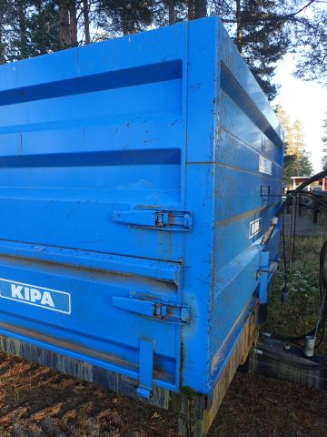 400003-15 Tractor caravan (Byske Camping)