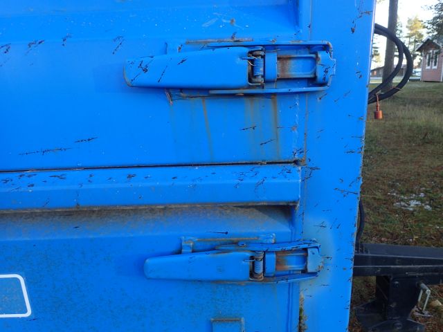 400003-17 Tractor caravan (Byske Camping)