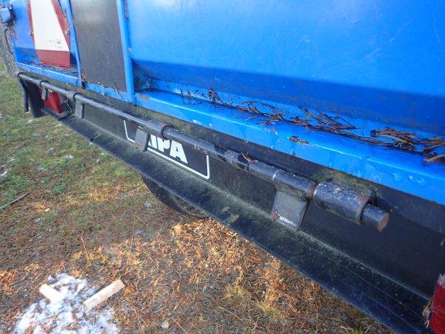 400003-33 Tractor caravan (Byske Camping)