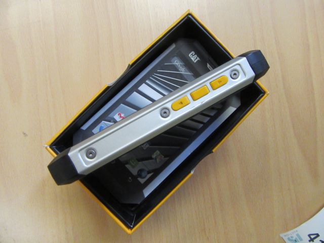 415330-5 Smartphone - CAT B15Q