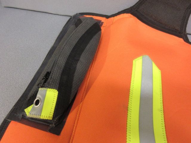 431521-7 Jaktväst Dogtech euro. Strl: XS orange