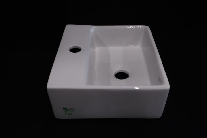 430812-3 Washbasin BathCo Bergamo