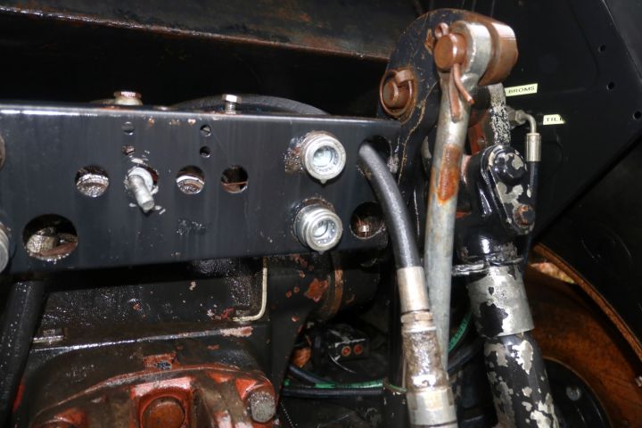 431888-17 Tractor: Lamborghini Racing 165DT