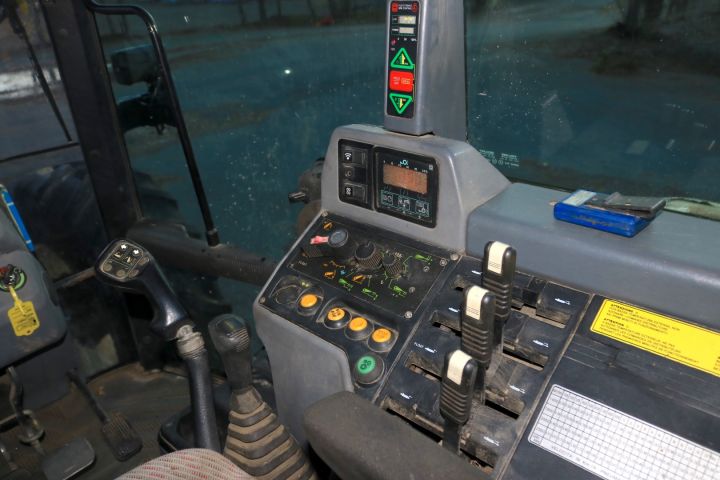 431888-41 Tractor: Lamborghini Racing 165DT
