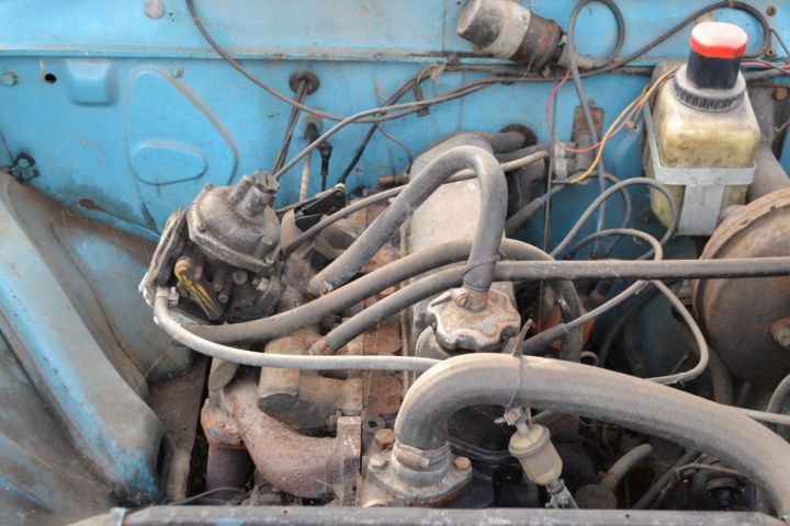 431887-11 Volvo 142 - 71
