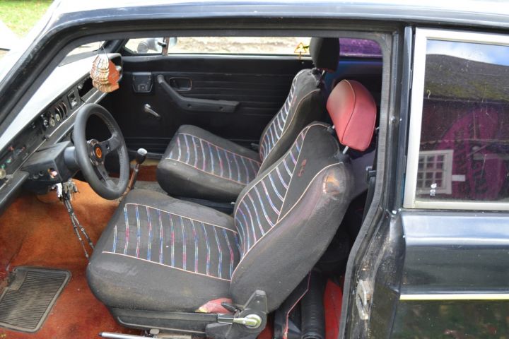 431887-12 Volvo 142 - 71