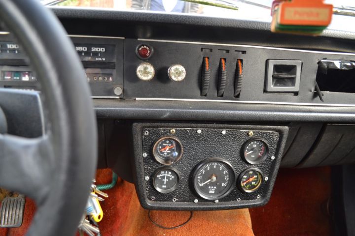 431887-16 Volvo 142 - 71