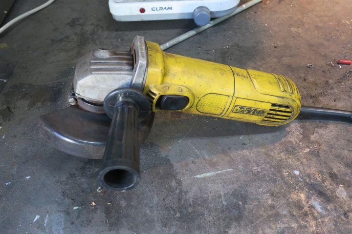 431101-1 Grinding machine DeWALT D28151-qs