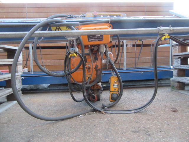 415389-21 Travers Kito . 6m wide