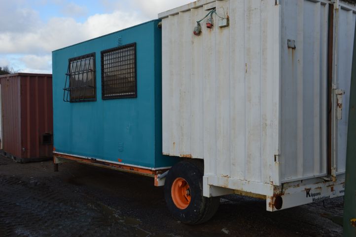 432267-2 Personalvagn med redskapscontainer