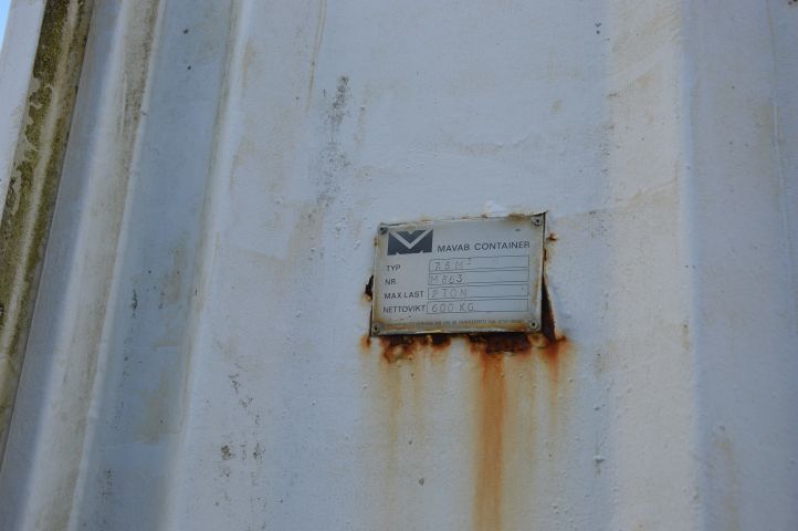 432267-4 Personalvagn med redskapscontainer