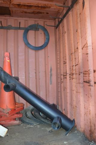 432267-8 Personalvagn med redskapscontainer