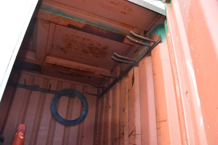 432267-11 Personalvagn med redskapscontainer