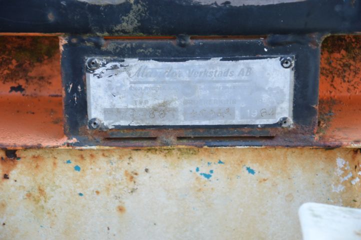 432267-17 Personalvagn med redskapscontainer