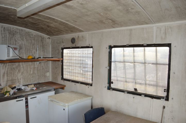 432267-27 Personalvagn med redskapscontainer